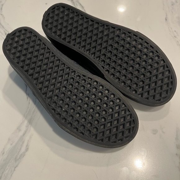 BUNDLE Vans Velvet Navy Blue Unisex Sneaker with Off The Wall Canvas Tote Bag - Picture 5 of 7